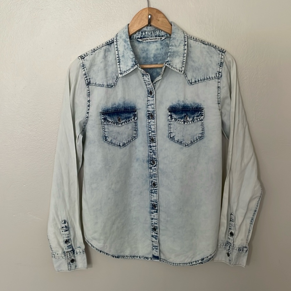 EUC Hippie Laundry Jean Shirt. Small